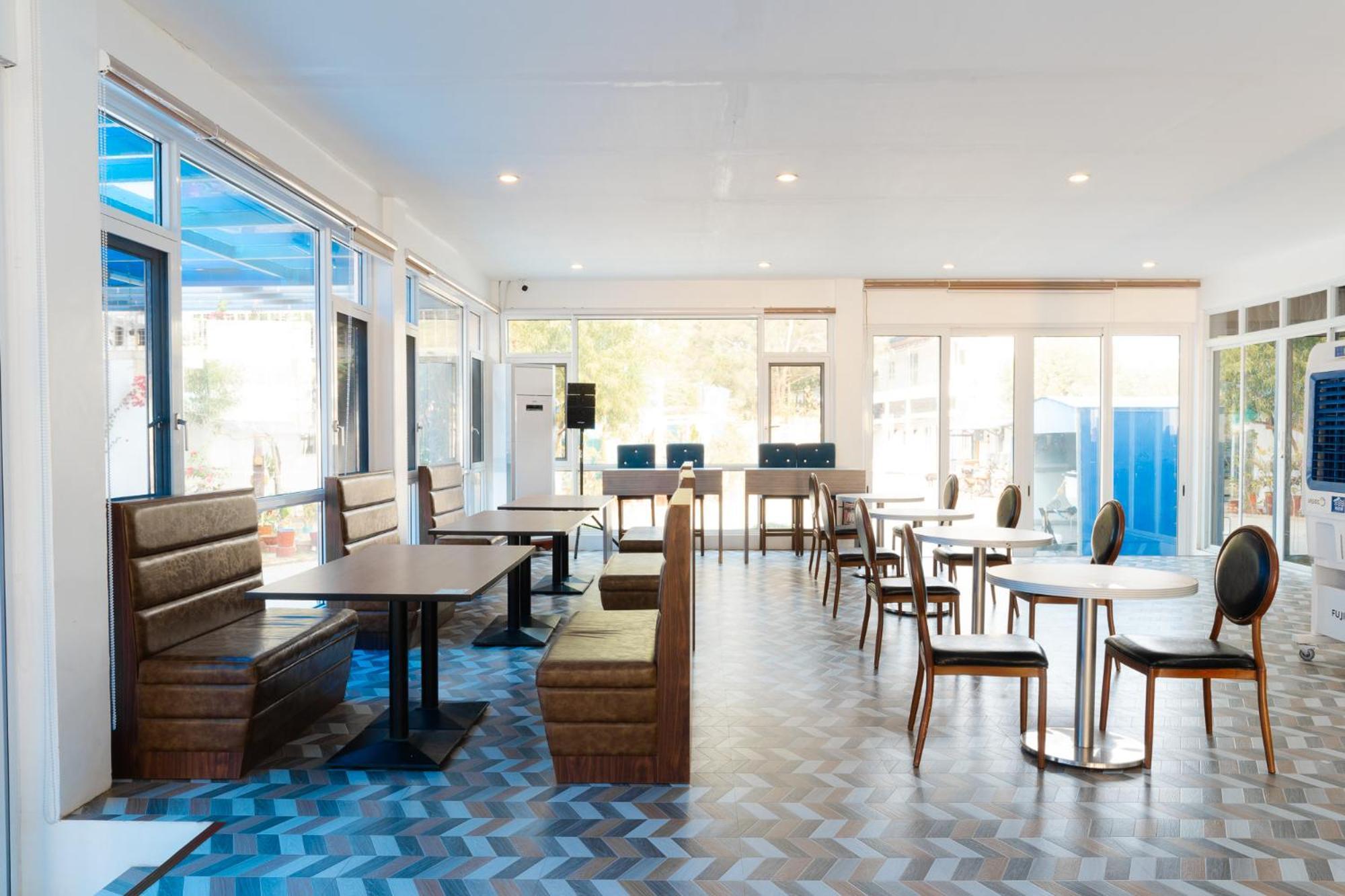 Q Beach Resort Cabangan Екстериор снимка