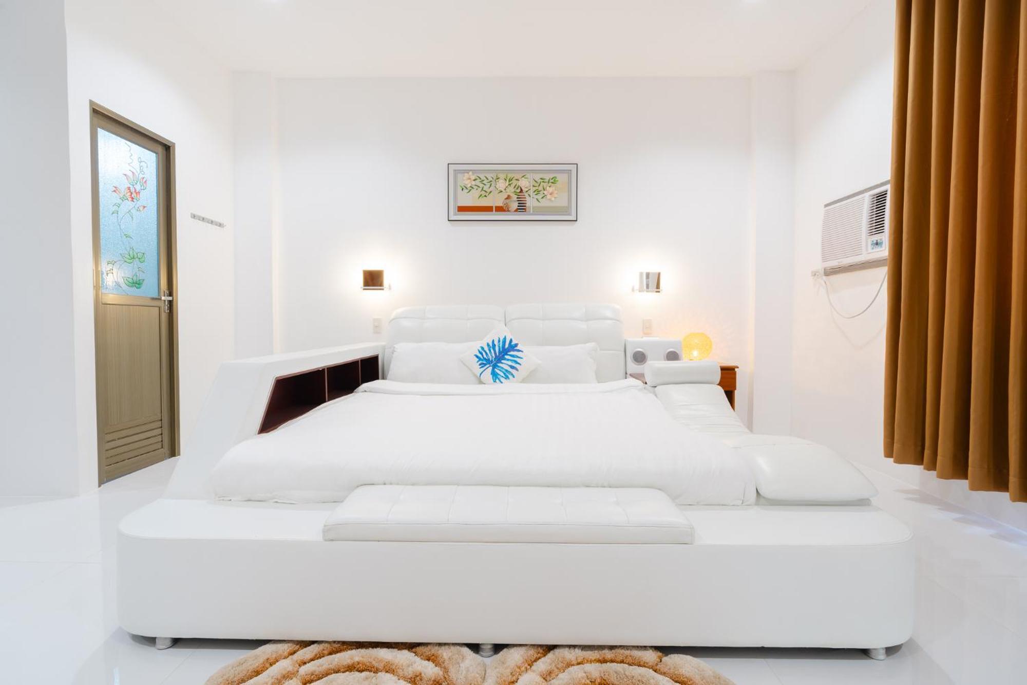 Q Beach Resort Cabangan Екстериор снимка