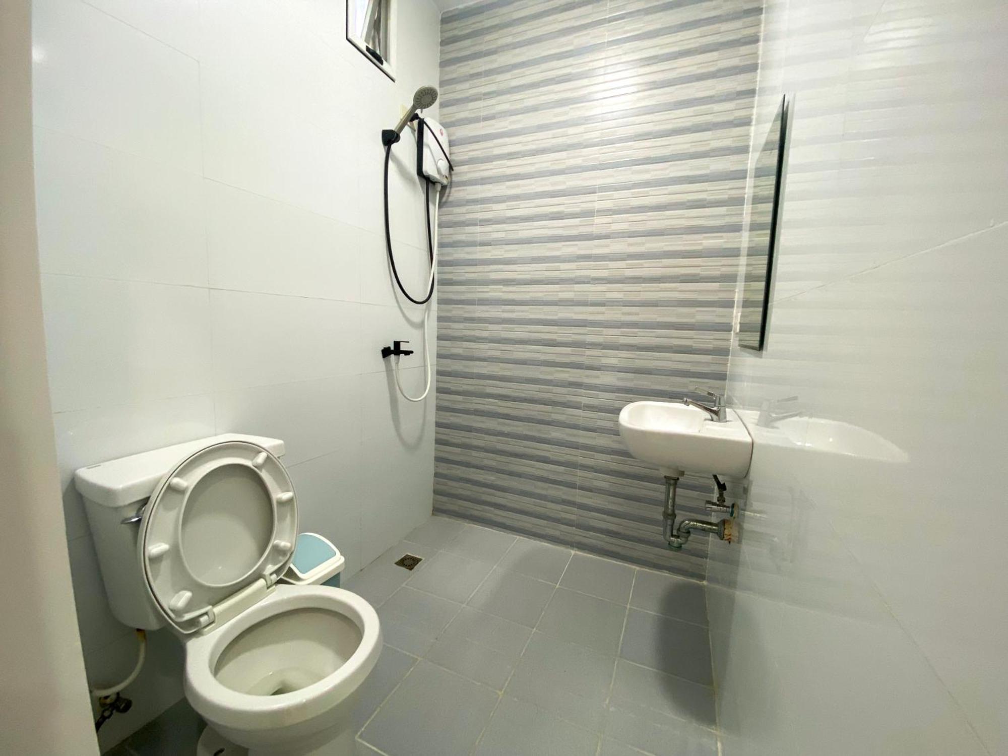 Q Beach Resort Cabangan Екстериор снимка